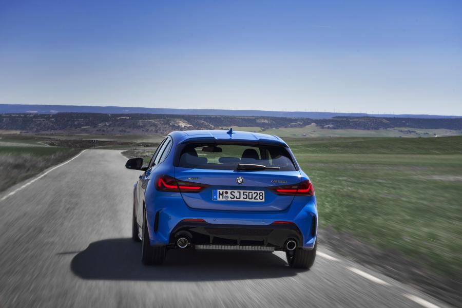  BMW M135i xDrive (F40) 2019 года  (WW) (фото 8 из 189)